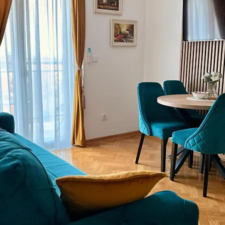 Aurora Lux Appartement *